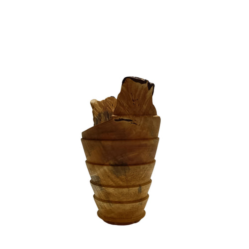 Handgedrechselte Kastanienholz Vase mit Naturkante – Unikat